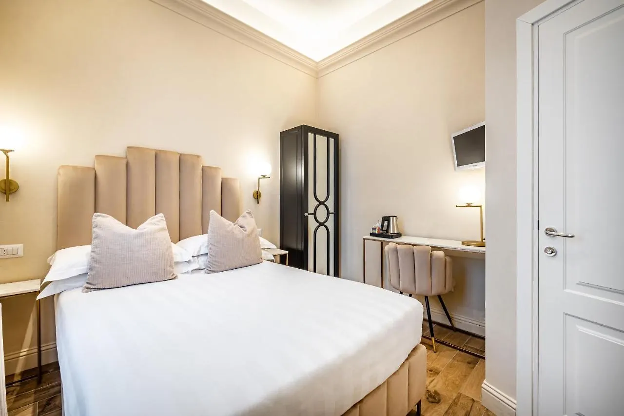 **  Hotel Emma Small Luxury Hotel Florence Italy